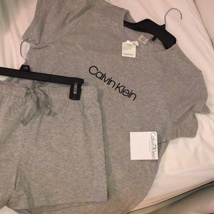 Calvin Klein set, NWT, grey